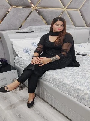 Call Girl in Atta Market